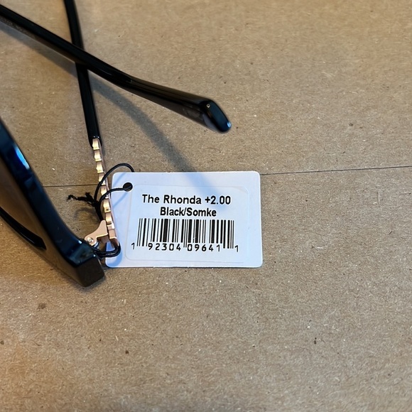 Readers.com bifocal sunglasses. 2.00. Black with rose gold accents. - Picture 5 of 5